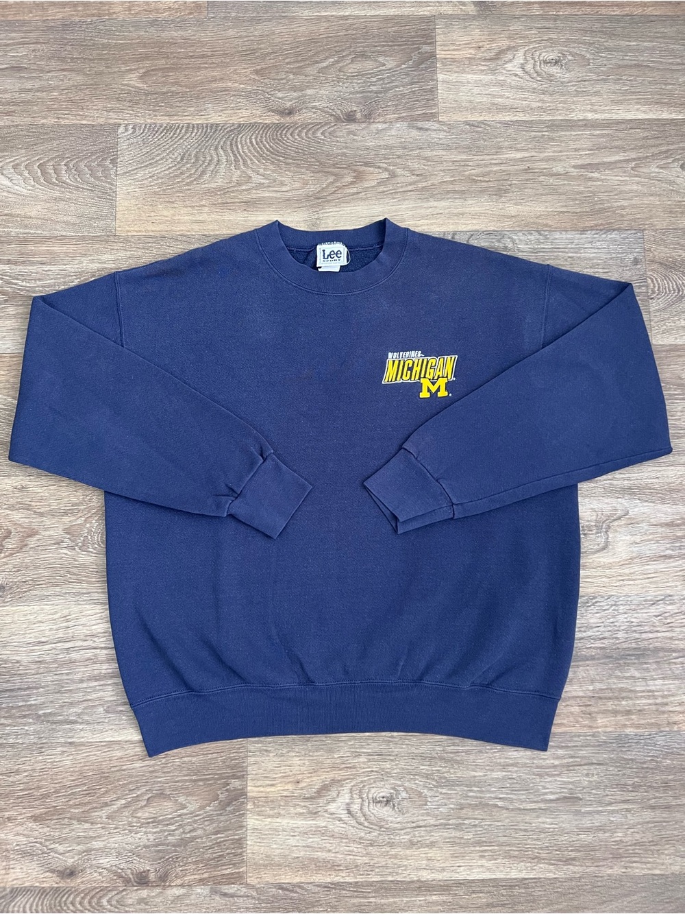 Vintage90s Lee Navy Crewneck Sweatshirt with Yellow Michigan Logo/A646
